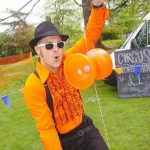 Mr Doo juggling a diabolo